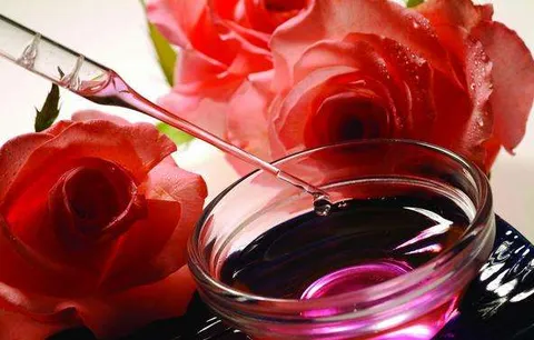 玫瑰精油祛痘吗？玫瑰精油怎么使用祛痘效果最好？