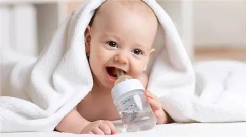 婴儿能喝矿泉水吗？婴儿喝矿泉水好吗？