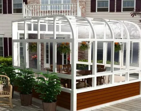 阳光房屋顶能用钢化玻璃吗？哪种材料性价比最高